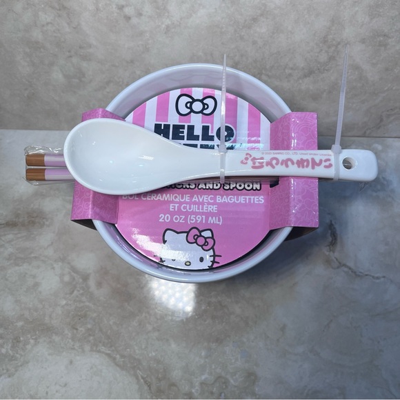 Hello Kitty Ceramic Bowl w/ Chopsticks & Spoon - Picture 2 of 6